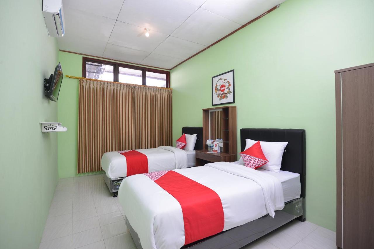 โอโย 1046 โอมะฮ์ ปาทก Hotel ยอกยาการ์ตา ภายนอก รูปภาพ