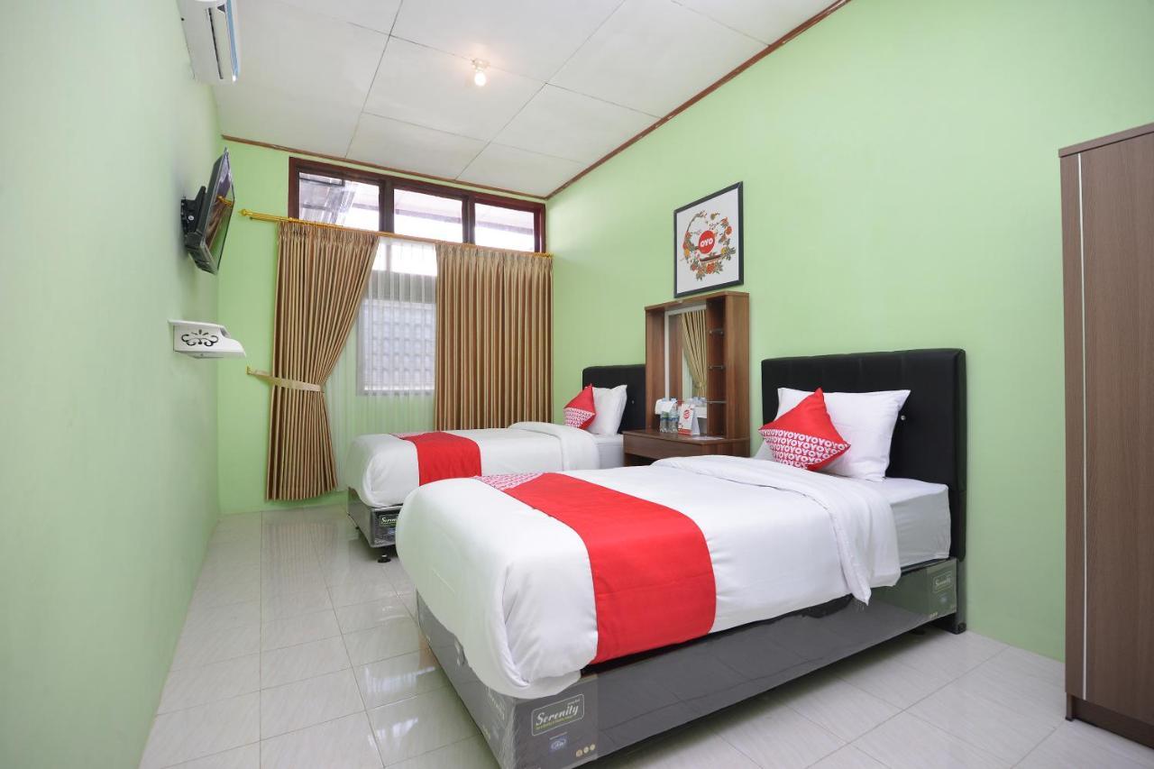โอโย 1046 โอมะฮ์ ปาทก Hotel ยอกยาการ์ตา ภายนอก รูปภาพ