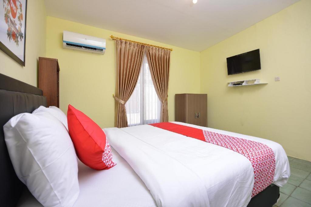 โอโย 1046 โอมะฮ์ ปาทก Hotel ยอกยาการ์ตา ภายนอก รูปภาพ